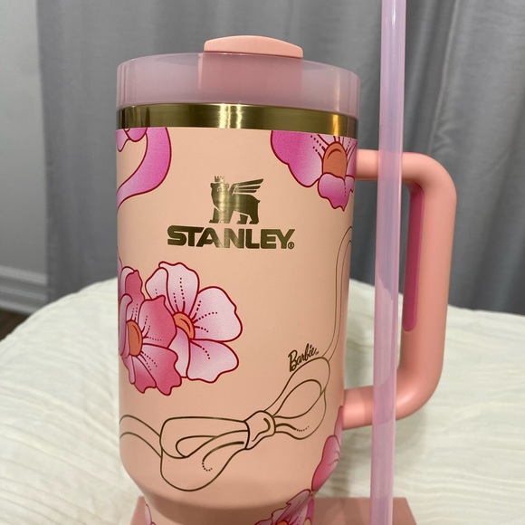 NEW Stanley x Barbie Just Peachy Barbie 80S PEACHES ’N CREAM QUENCHER 40 OZ - Picture 10 of 15